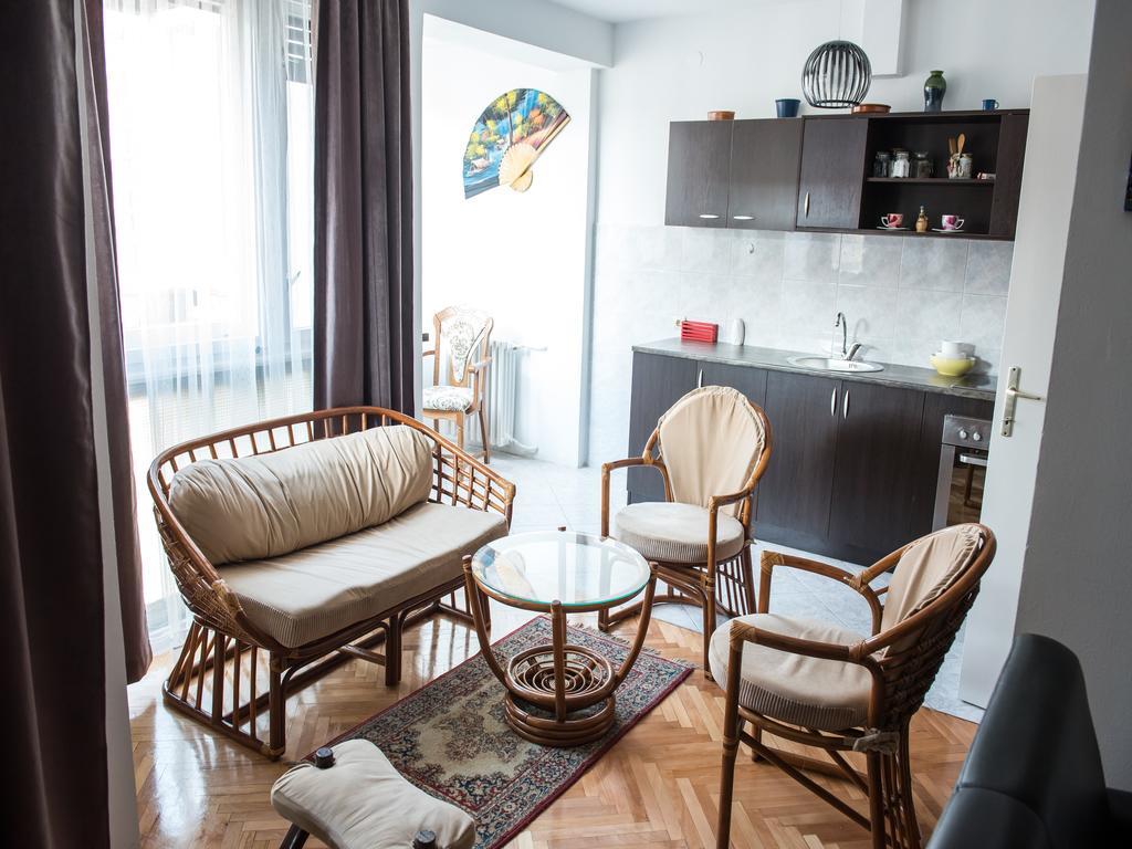 Apartment Marshall Resavska Belgrad Rum bild